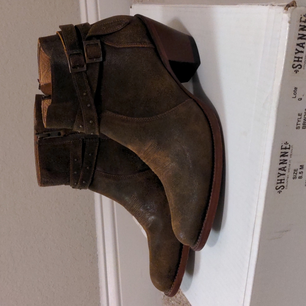 Shanna Ankle Boots